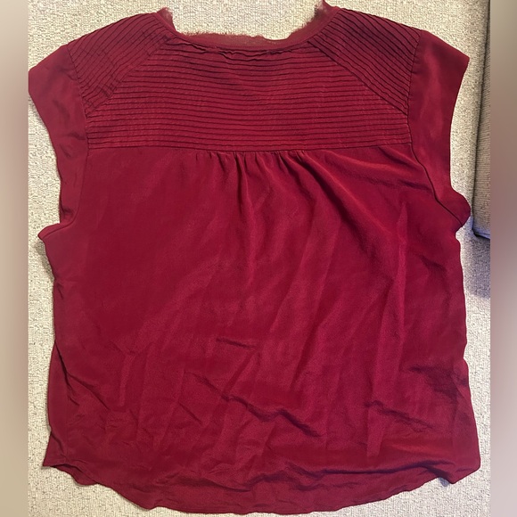 Daniel Rainn 100% Silk Raspberry Cap Sleeved V-necked Blouse - Picture 2 of 7